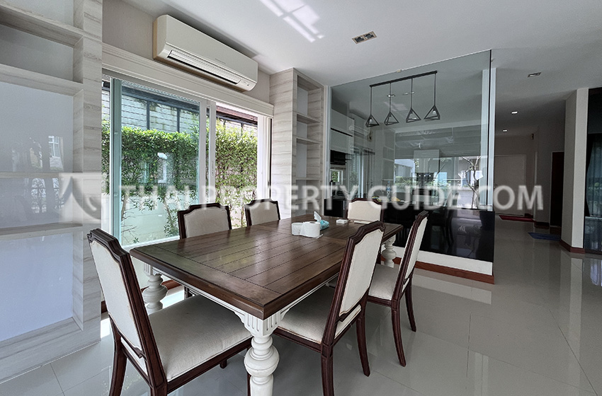 House with Shared Pool in Bangnatrad 